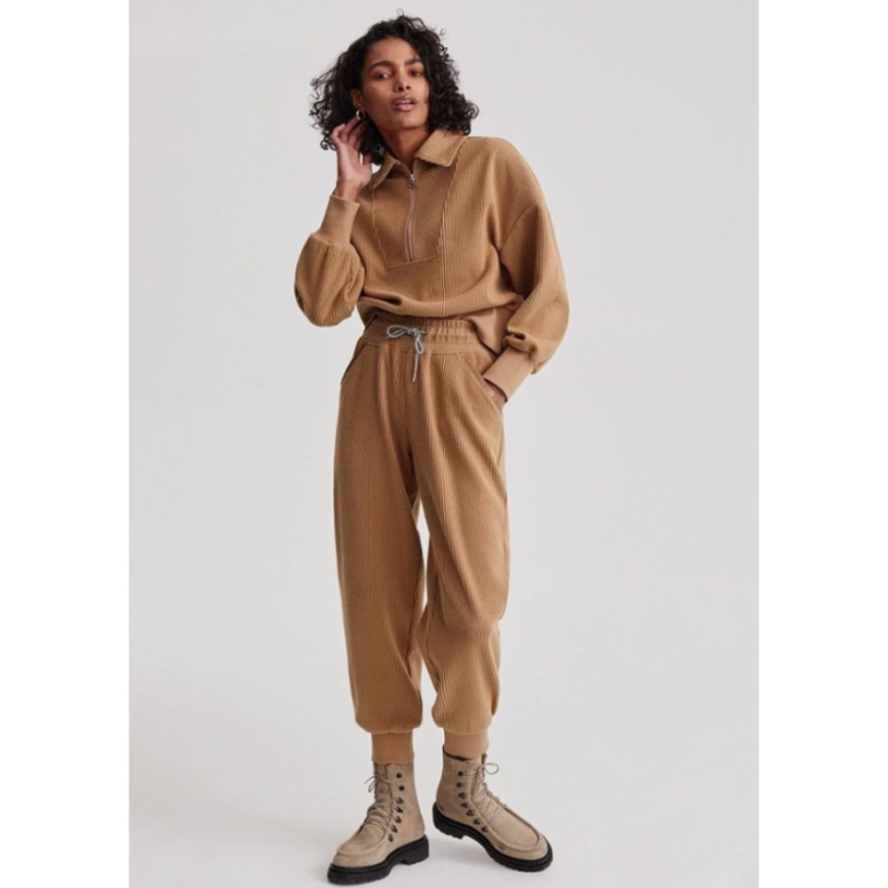 Varley Ascot Sweat Pant in Desert Sand, Size Small